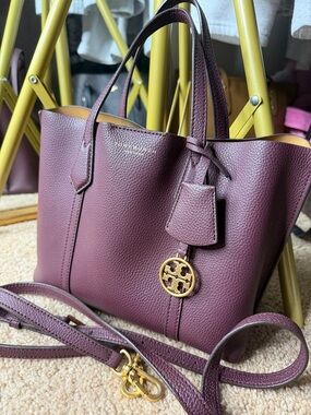 Tory Burch Perry Small Tote Burgundy Leather Crossbody Gold Logo 💼✨ New York Bag